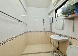 Blk 325 Jurong East Street 31 (Jurong East), HDB Executive #499486301